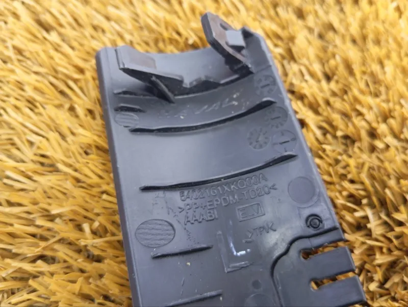 Обшивка центральной стойки