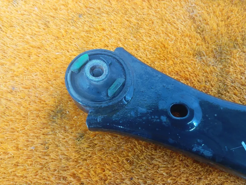 Рычаг подвески