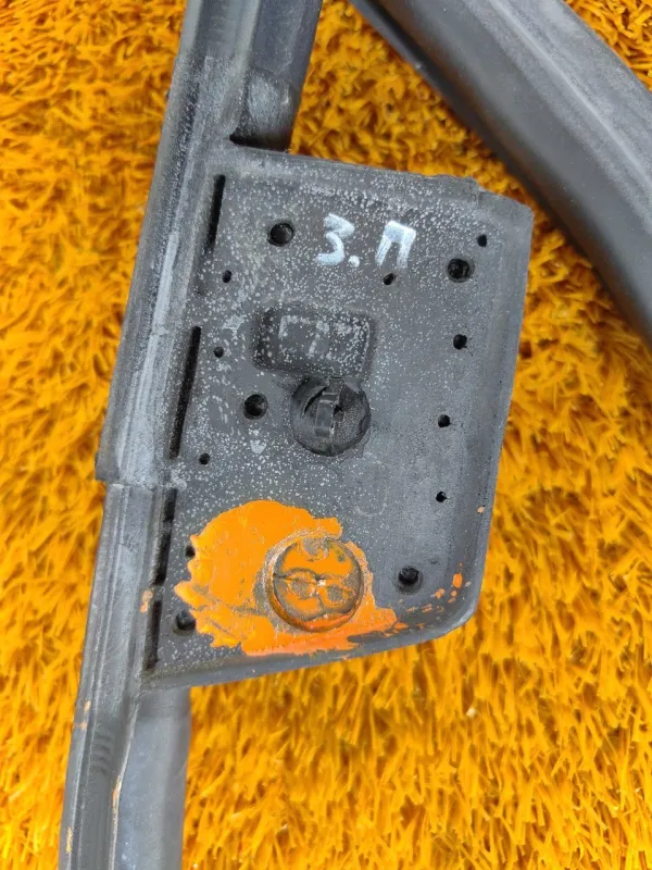 Уплотнитель двери