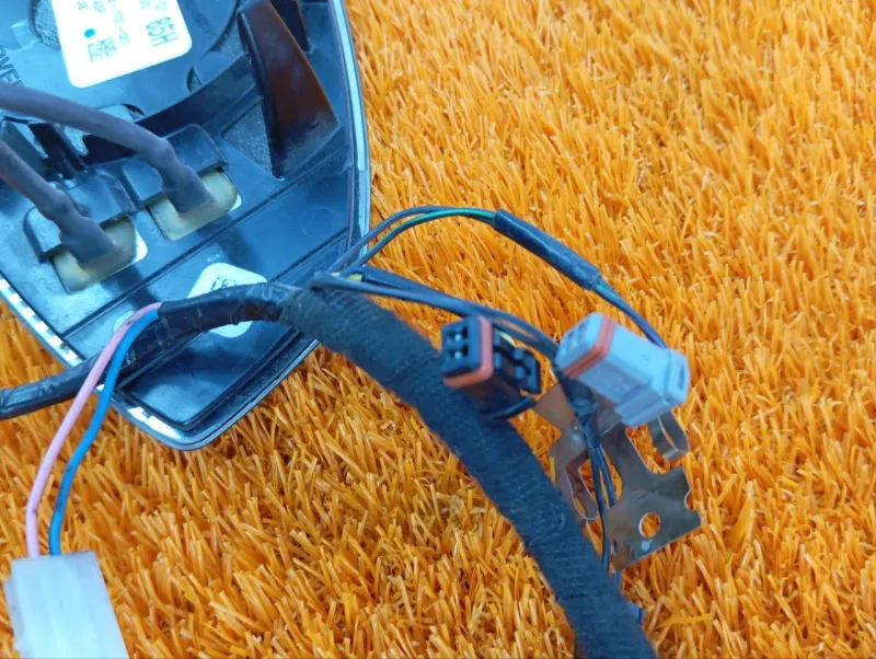 Зеркальный элемент