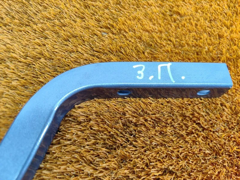 Петля багажника