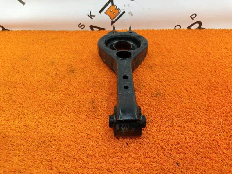 Рычаг подвески