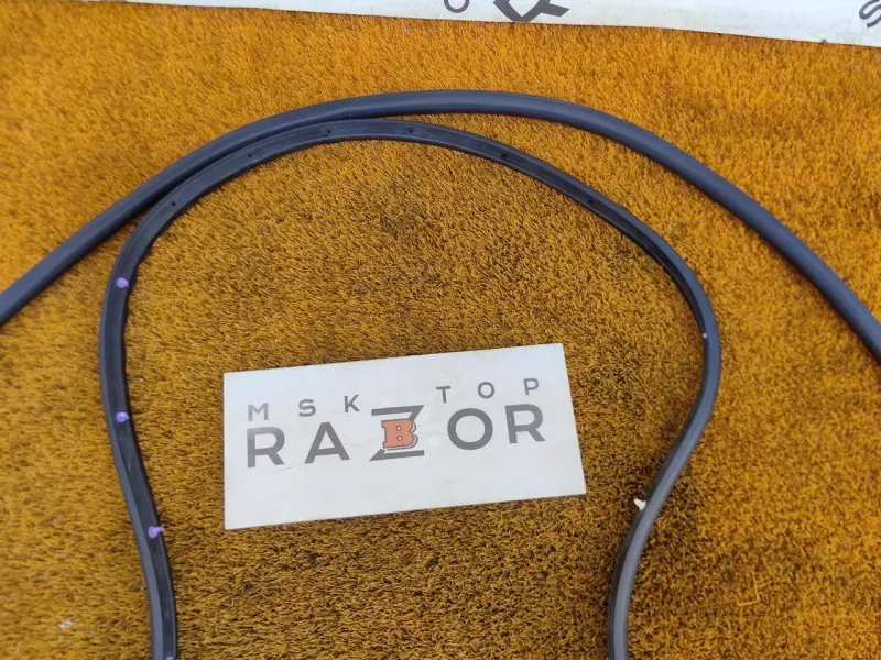 Уплотнитель двери