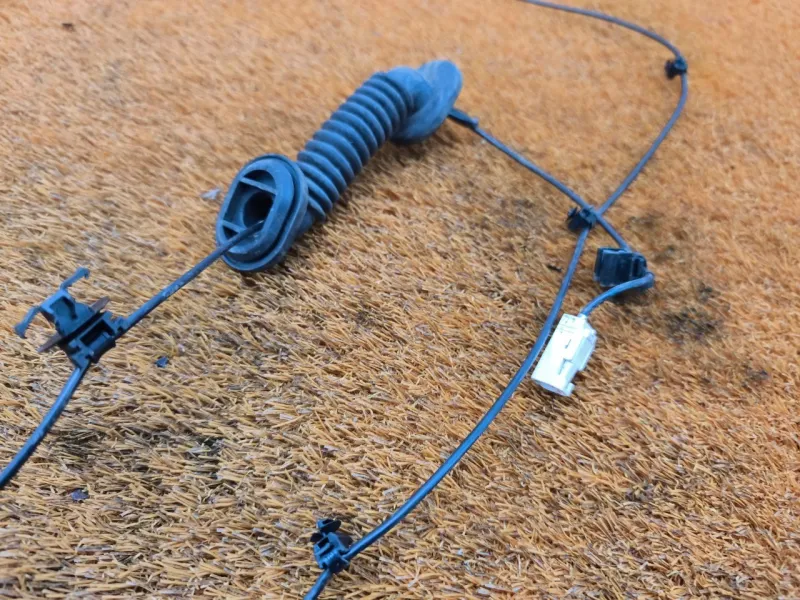 Проводка крышки багажника