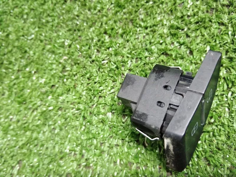 Кнопка центрального замка