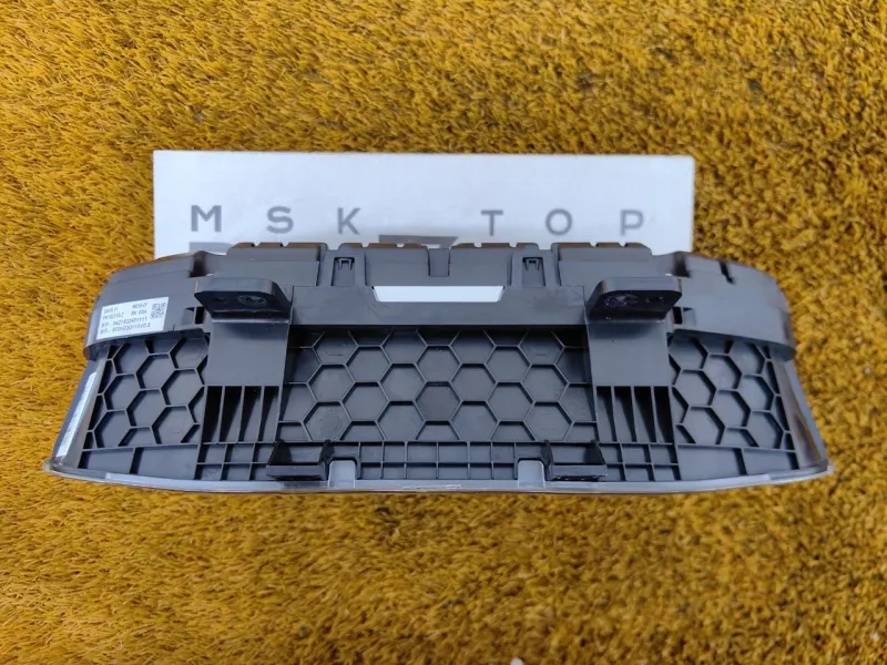 Панель приборов