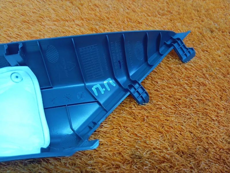 Накладка на стойку кузова