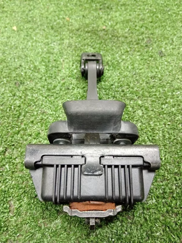 Ограничитель двери