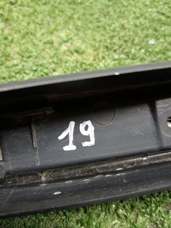 Накладка крышки багажника