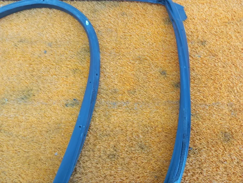 Уплотнитель двери