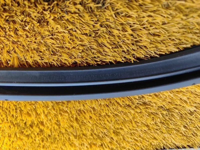 Уплотнитель двери