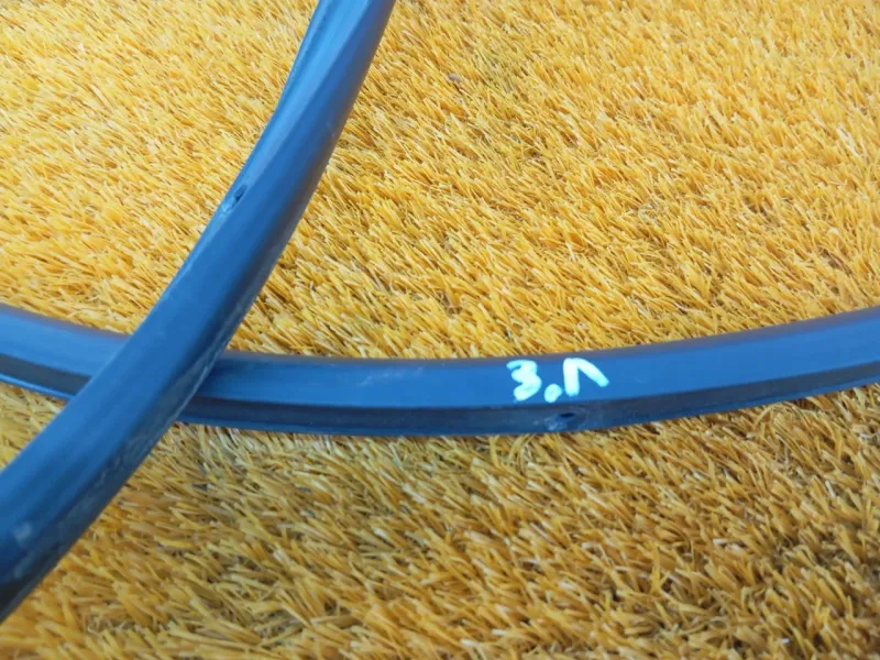 Уплотнитель двери