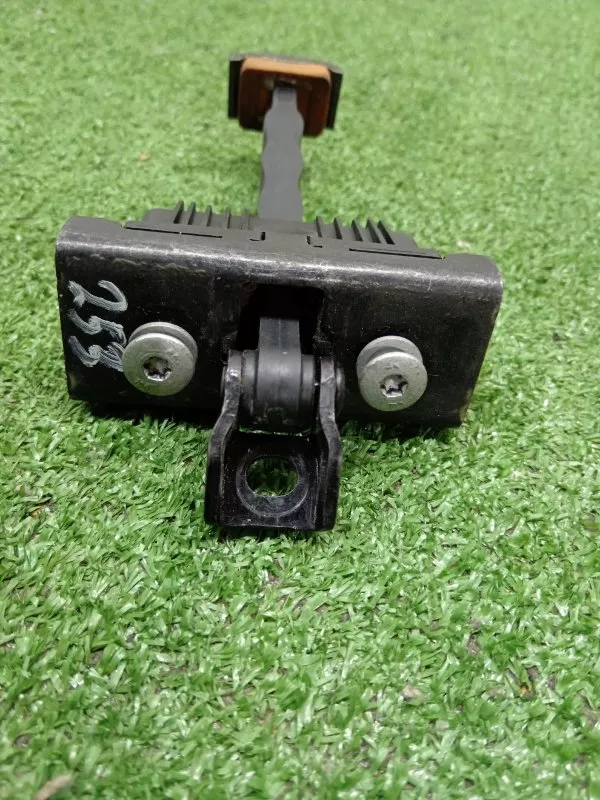 Ограничитель двери