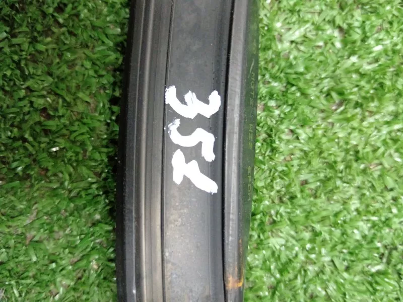 Уплотнитель стекла двери