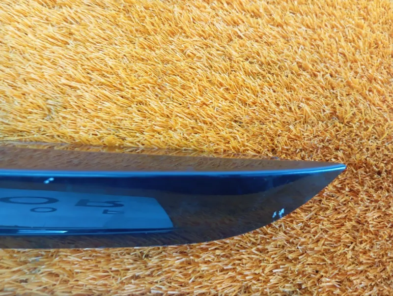 Молдинг на крыло