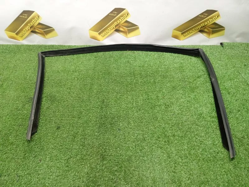 Уплотнитель стекла двери