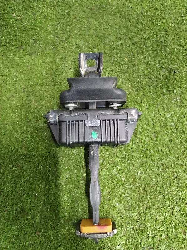 Ограничитель двери