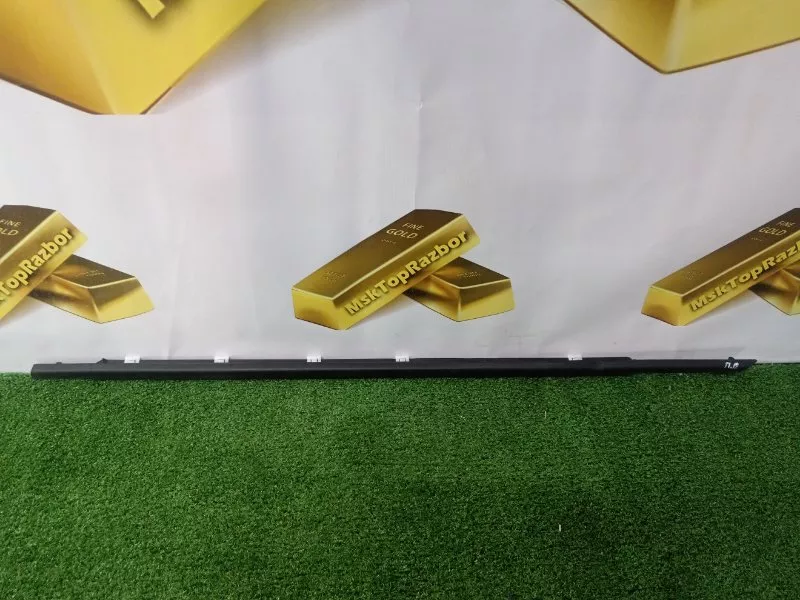 Уплотнитель стекла двери