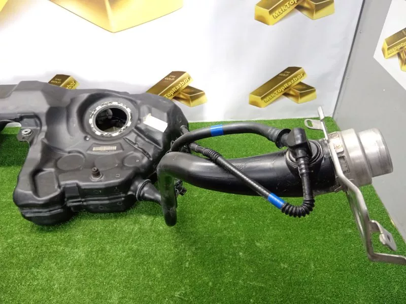 Бак топливный