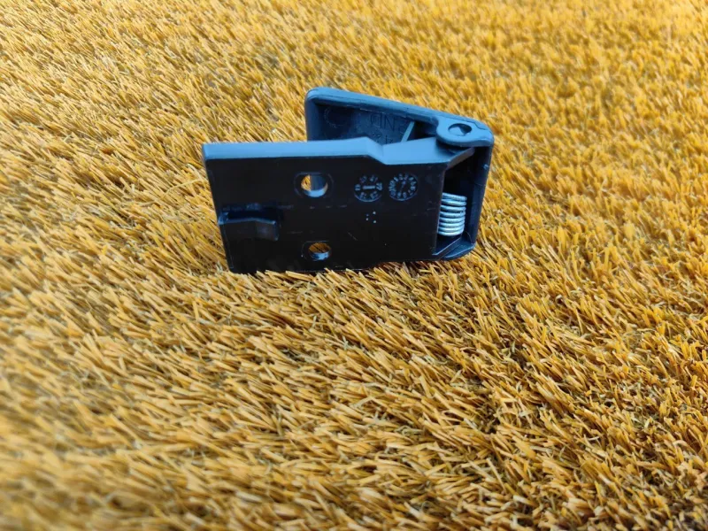 Ручка открывания капота