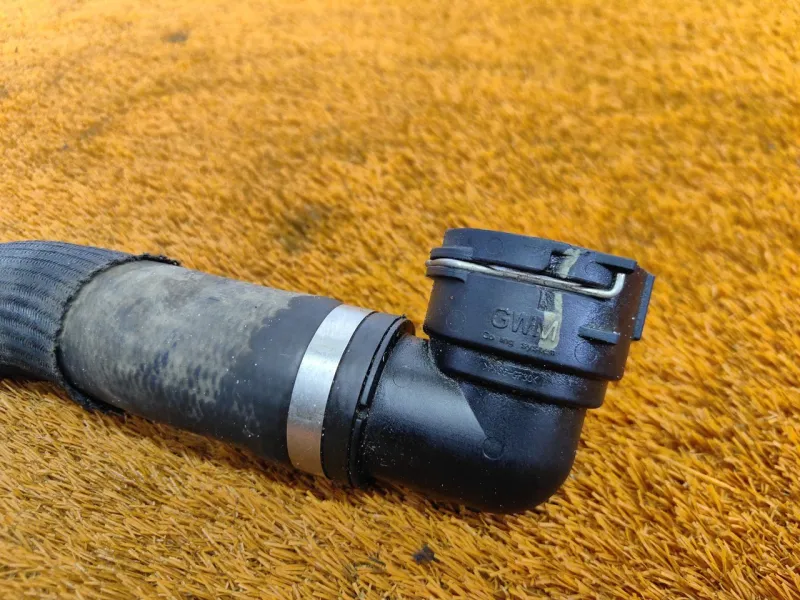 Патрубок радиатора