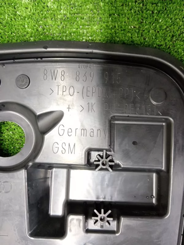 Заглушка двери