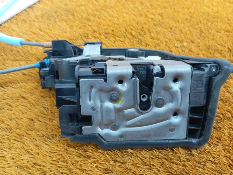 Замок двери