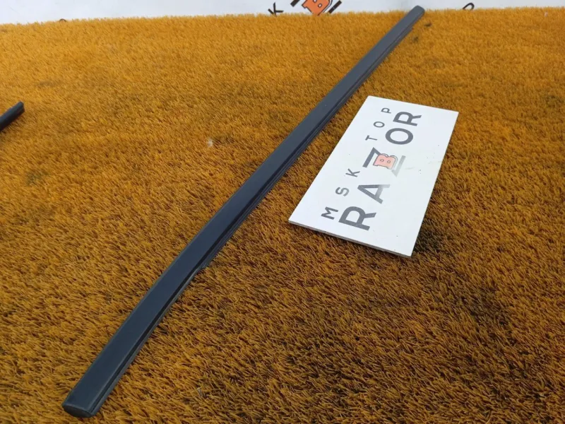 Уплотнитель стекла двери