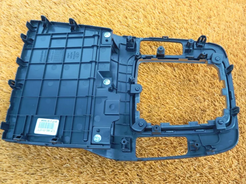 Накладка центральной консоли