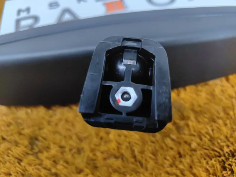 Зеркало заднего вида