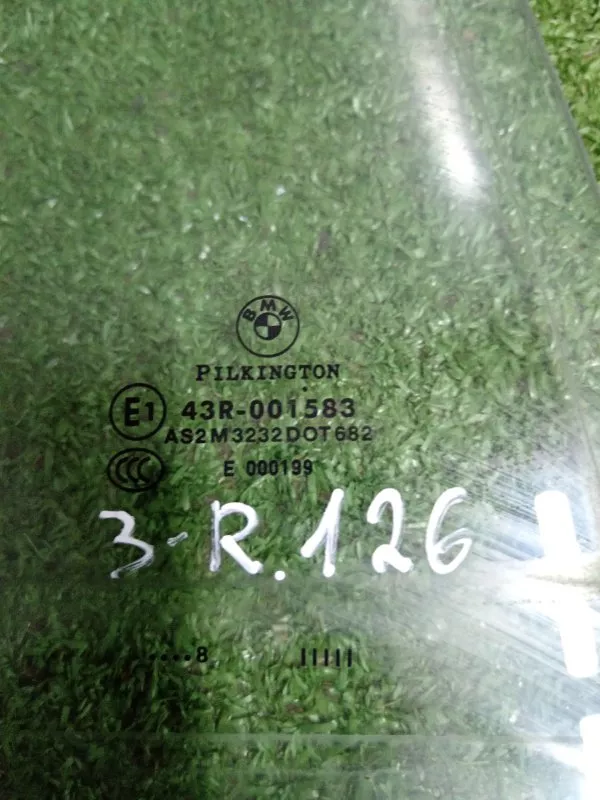 Стекло двери BMW 1-Series 2008 51357067794 E87, заднее правое