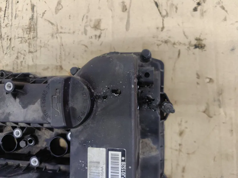 Клапанная крышка