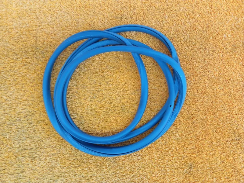 Уплотнитель проема двери