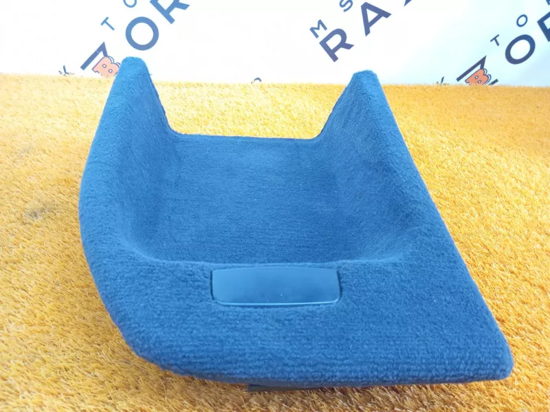 Обшивка багажника