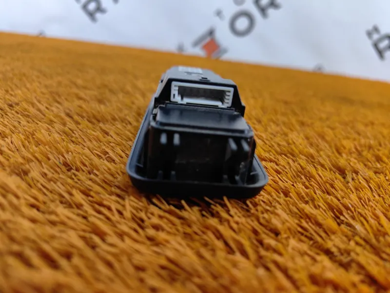 Плафон салона