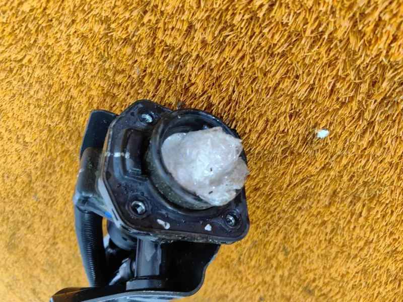 Горловина топливного бака