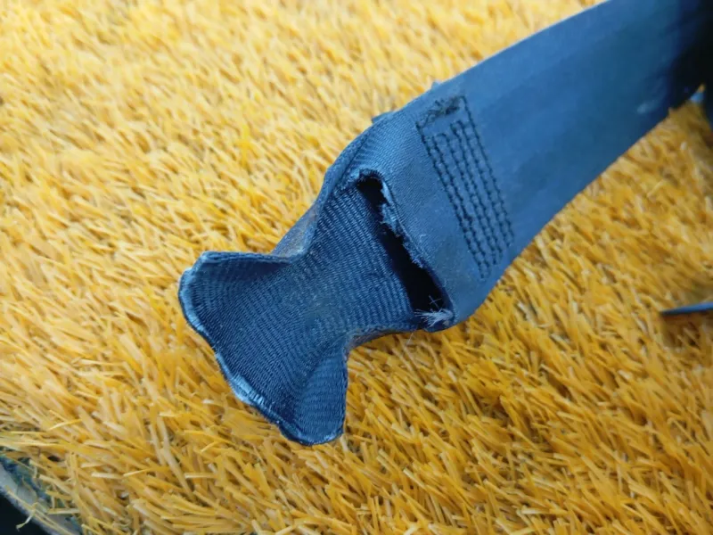 Ремень безопасности