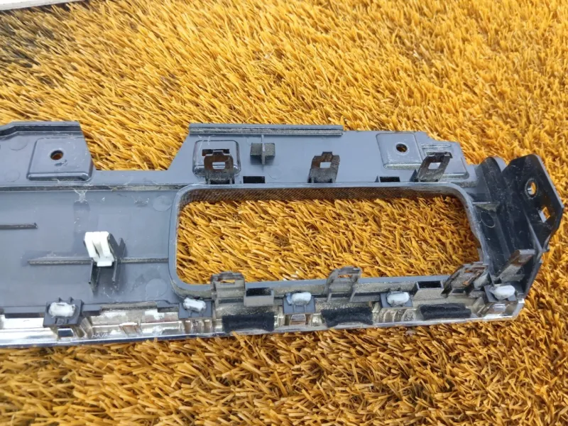 Накладка на торпедо