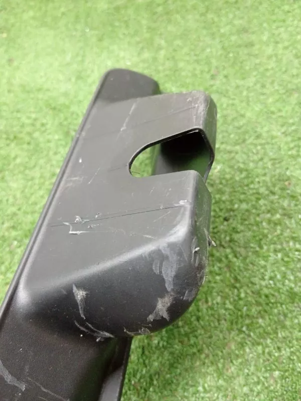 Накладка замка багажника