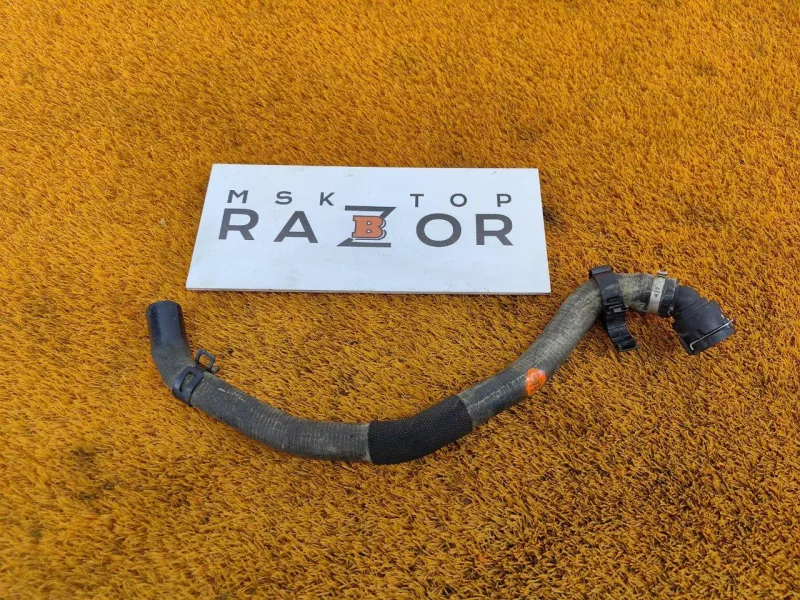 Патрубок радиатора