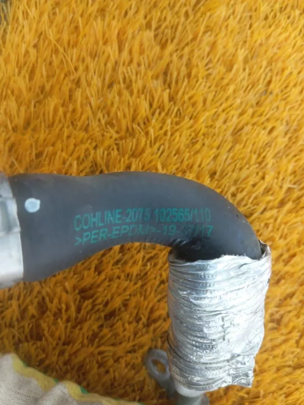 Трубка системы охлаждения