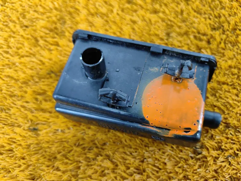 Абсорбер паров топлива