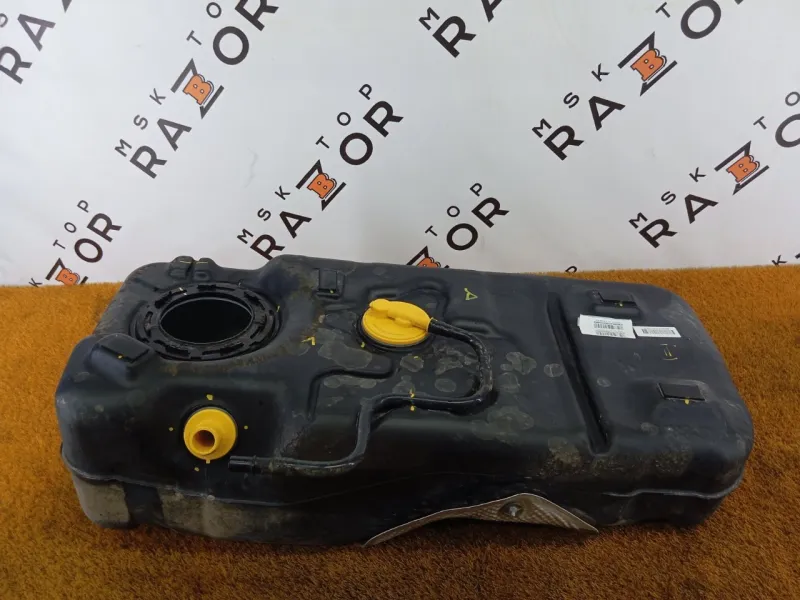 Бак топливный