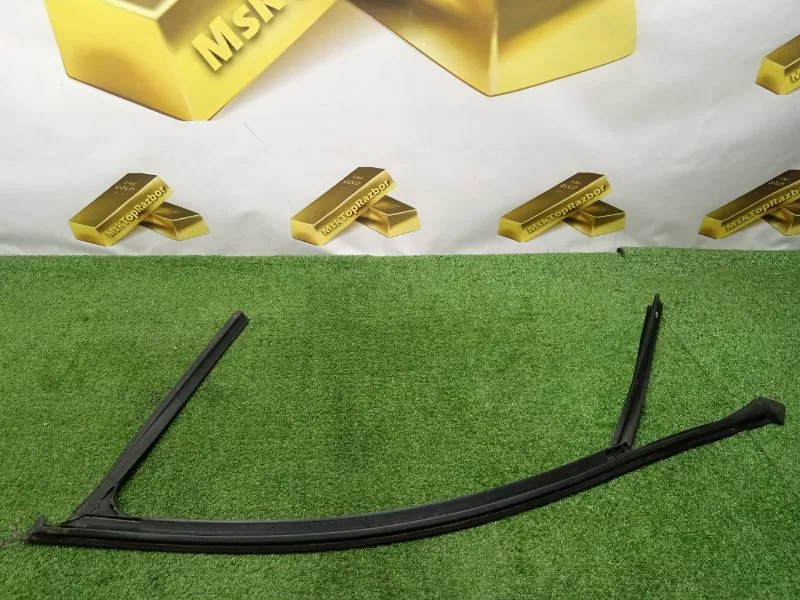 Уплотнитель стекла двери