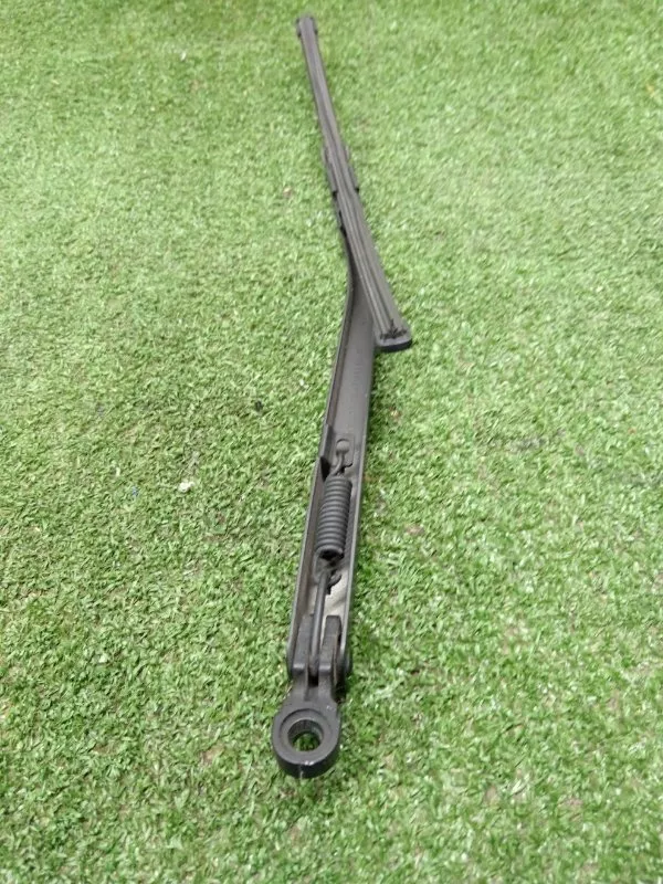 Дворник задний