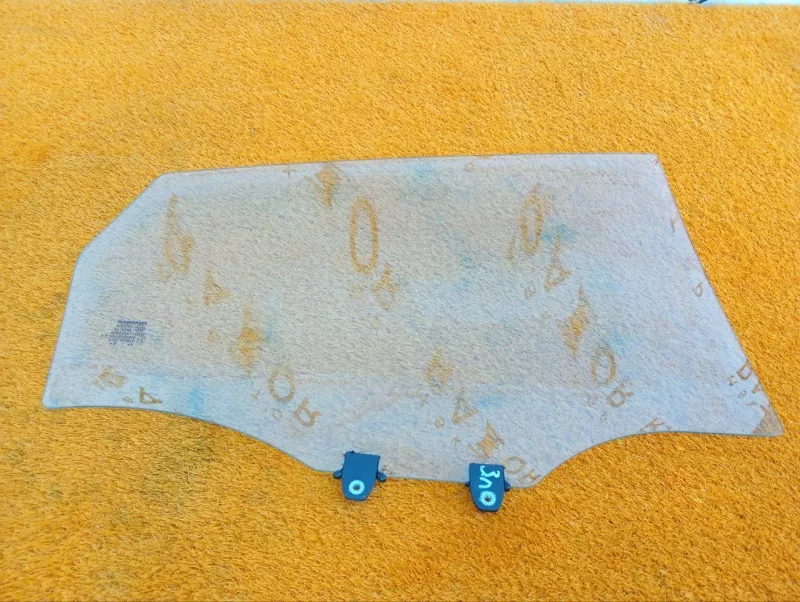 Стекло двери