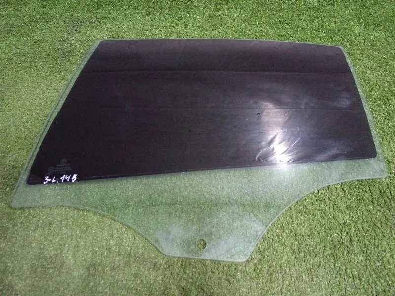 Стекло двери BMW 3-Series 2007 51347060267 E90, заднее левое