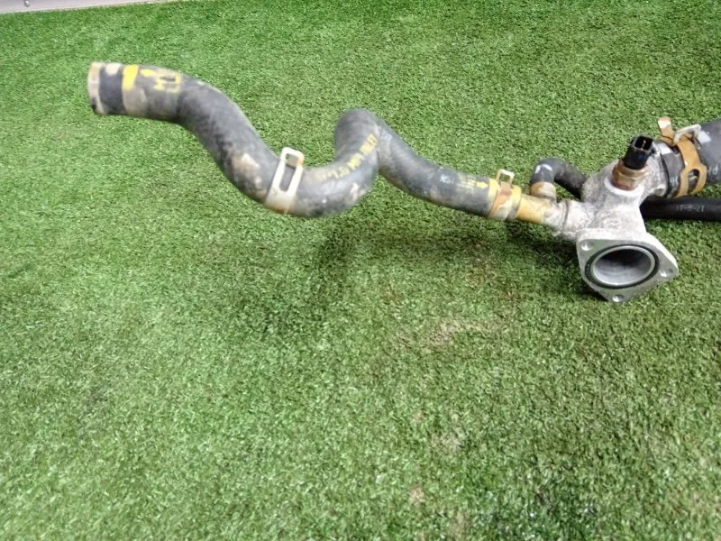 Патрубок радиатора