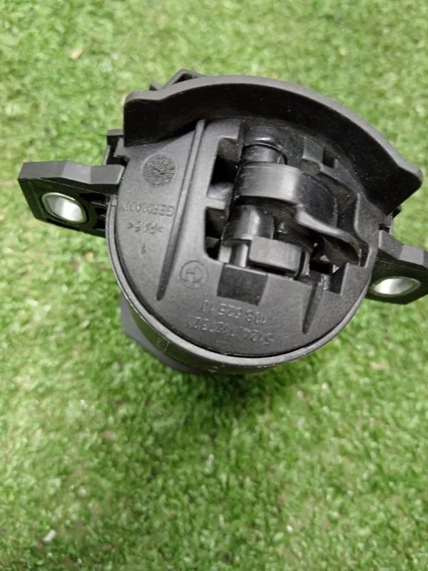 Личинка замка багажника