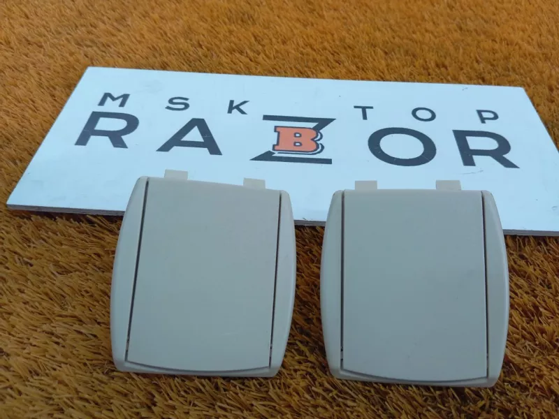 Кронштейн шторки багажника